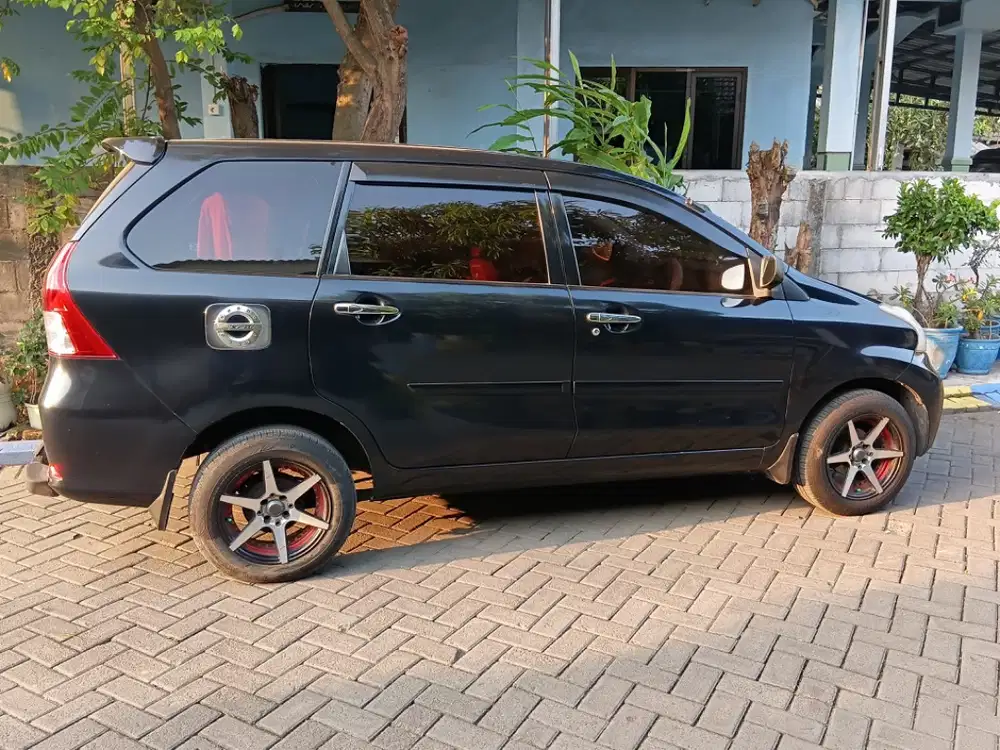 Daihatsu Xenia 1.3 X Deluxe Bensin-MT 2012