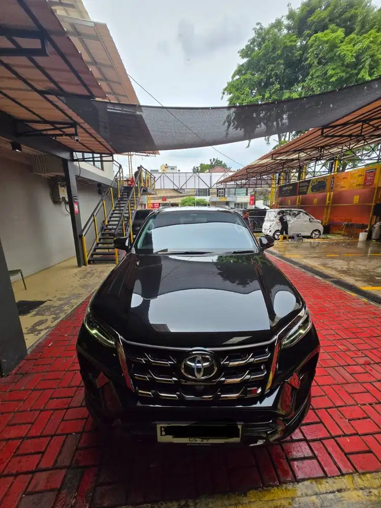 Fortuner Tipe gr 4x2 tahun 2024 Diesel