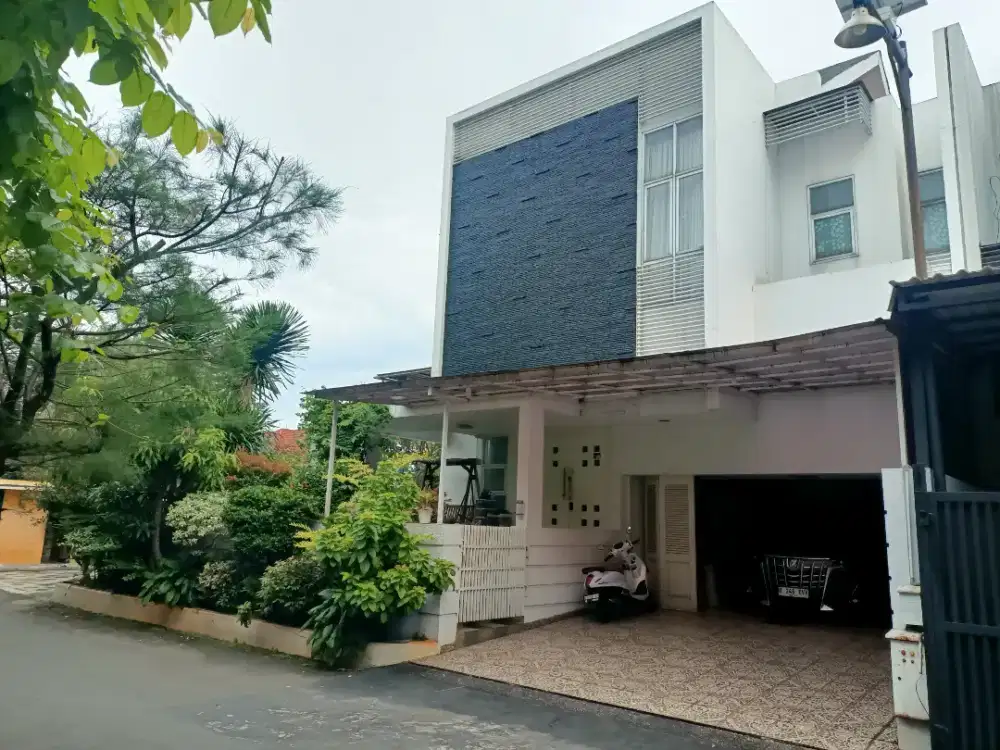 Dijual Rumah Mewah di Billymoon Pondok Kelapa