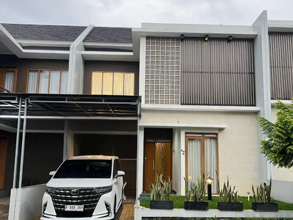 Dijual Rumah Mewah Full Furnished siap Huni Nyaman Dalam Komplek Lokasi di Ciwaruga Sayap Geger Kalong Bandung