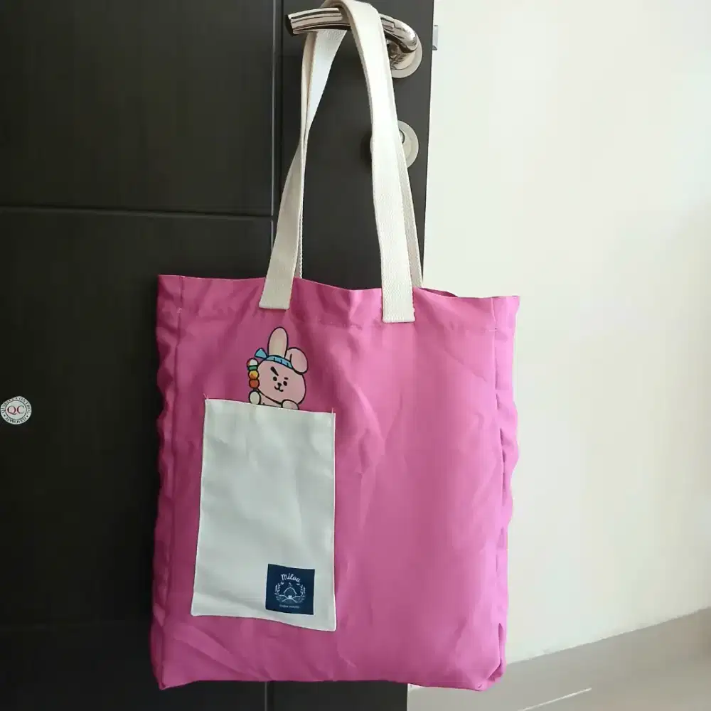 Tote bag Tas sandang official line friends BT21, like new