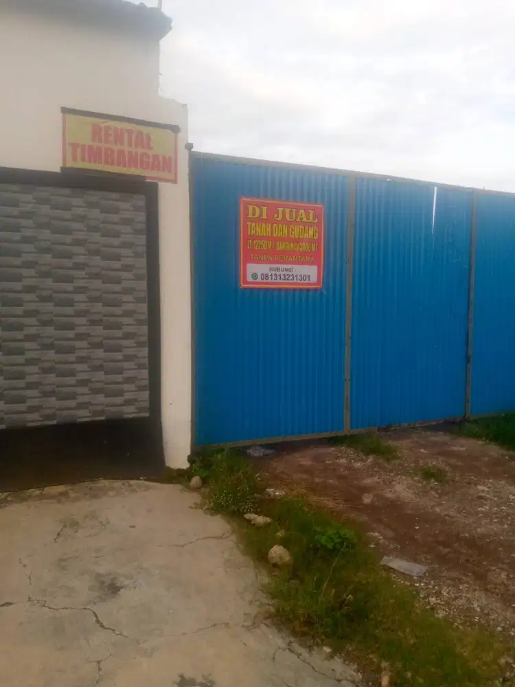 Dijual SHM! Tanah Plus Bangunan, Lokasi Strategis