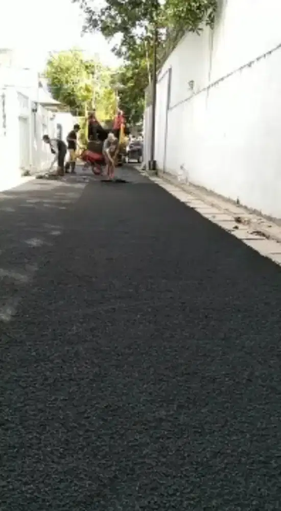 Aspal hotmix Cirendeu