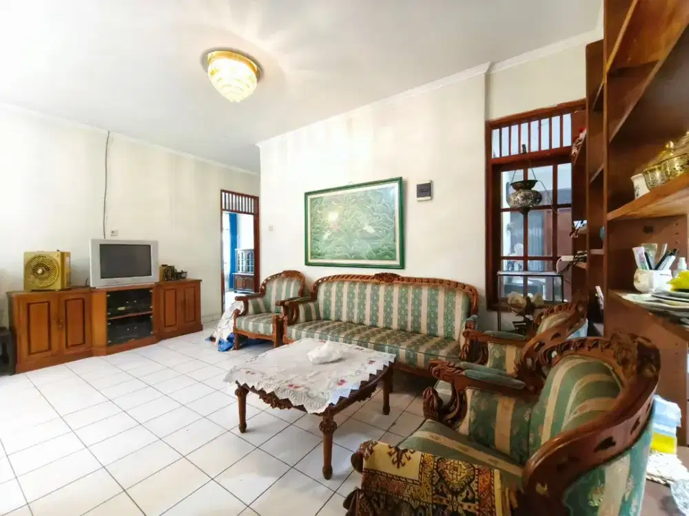 Rumah Asri Tengah Kota Dekat Taman Regol Suryalaya Cijagra kembar Buahbatu