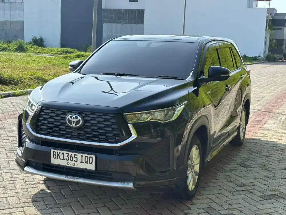 (KM 15rb) Zenix V Hybrid modelista tahun 2024