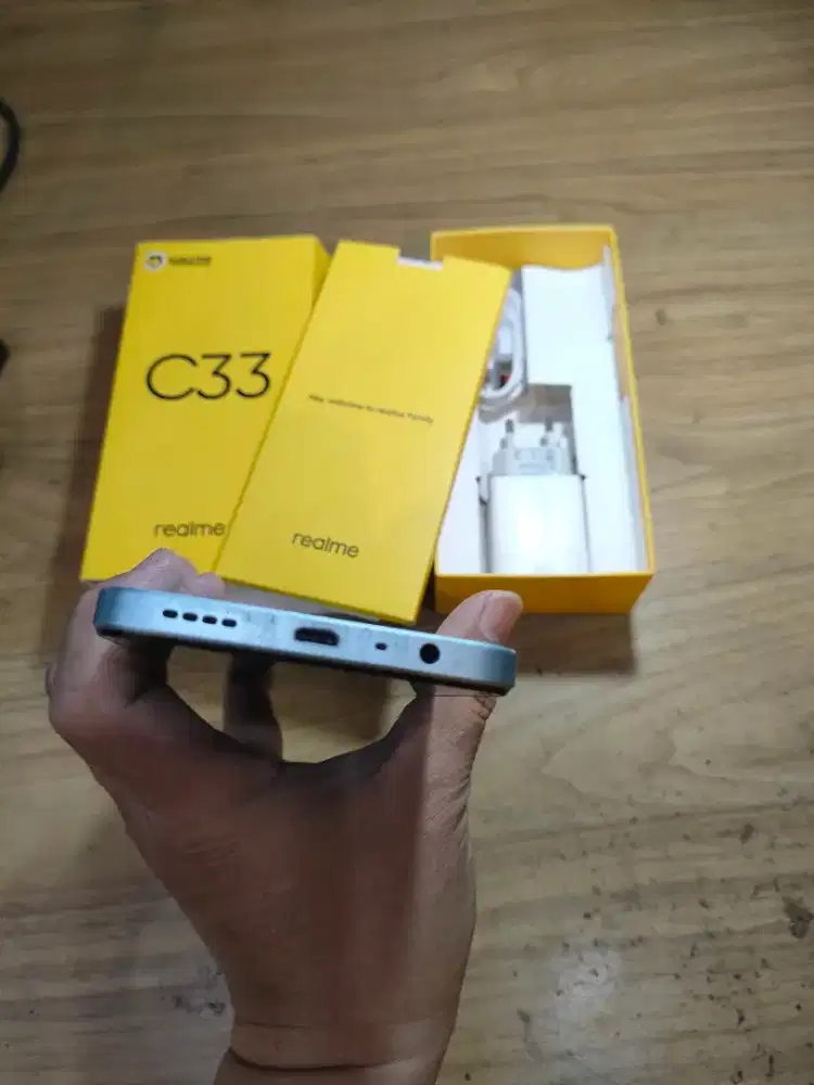 Realme C33 second