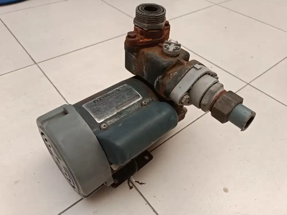 Pompa air merk Shimitsu model PS 128 BIT