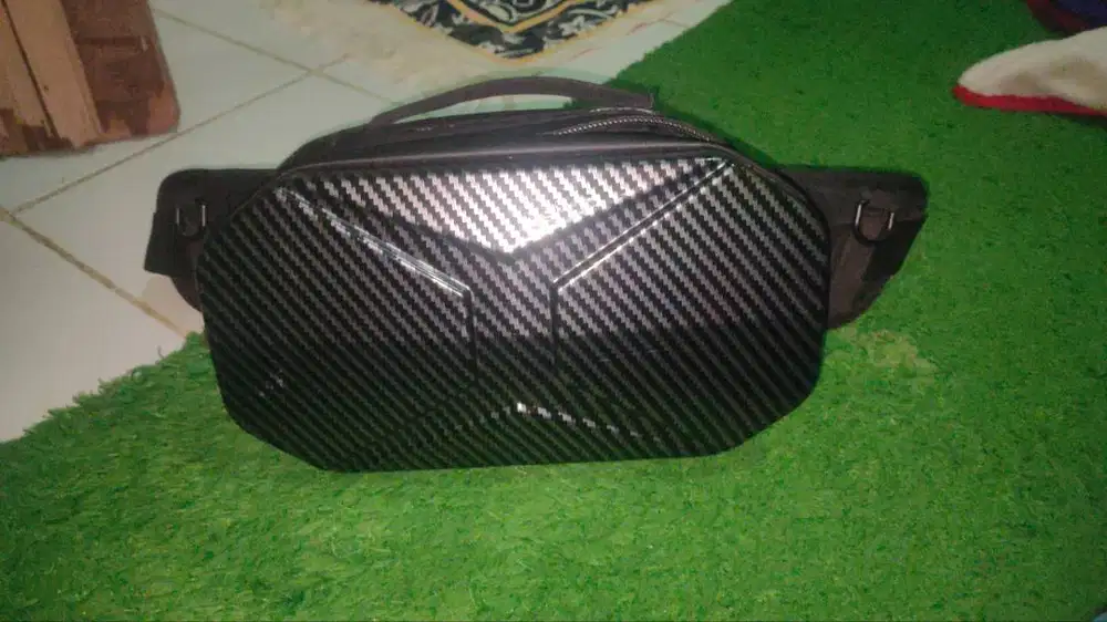 Tas ozuko carbon hitam