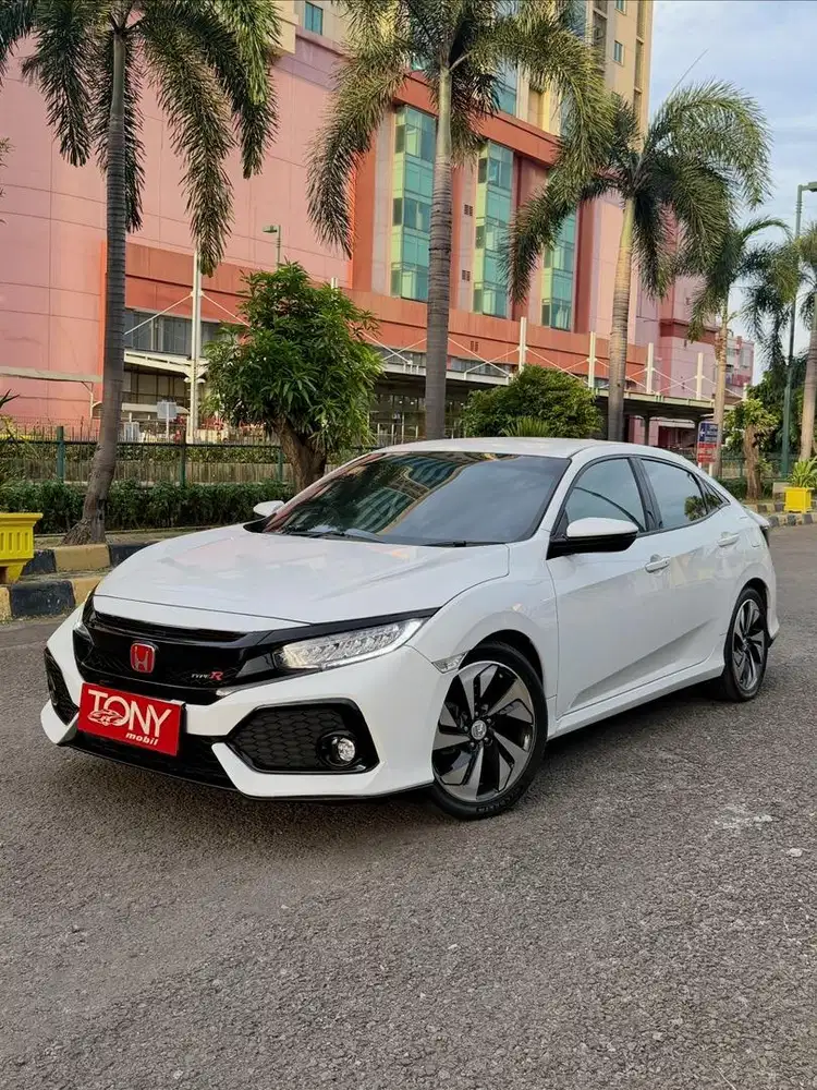 Honda Civic 1.5 E Turbo Hatchback 2019 Putih