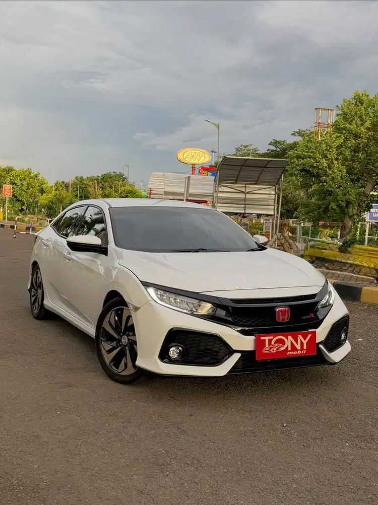 Honda Civic 1.5 E Turbo Hatchback 2019 Putih