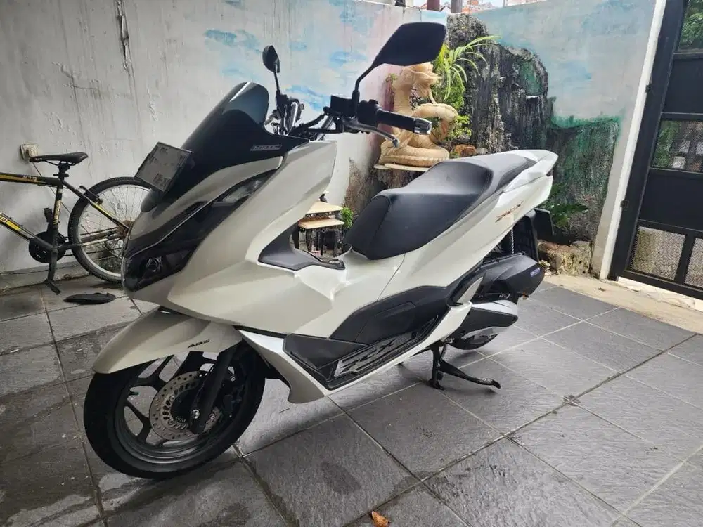 Honda PCX 160 ABS like new - KM rendah