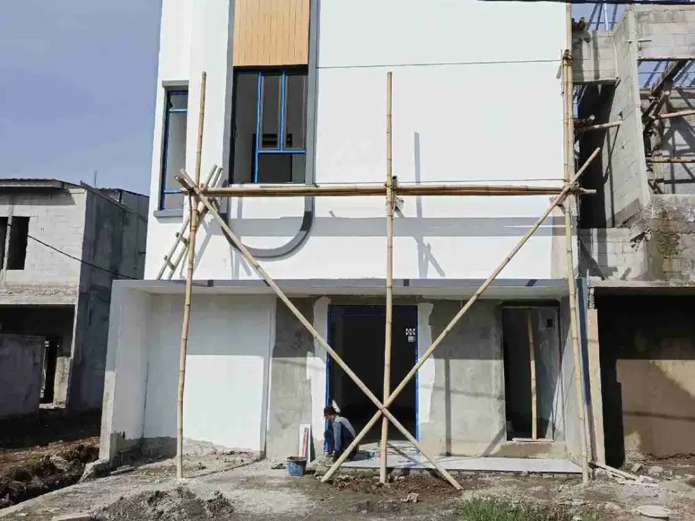 JUAL RUMAH MURAH 2 LANTAI LEGALITAS SHM BEBAS BANJIR