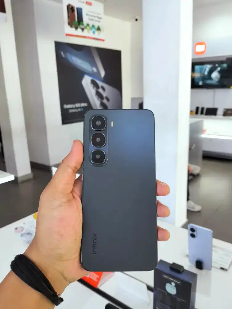 READY INFINIX HOT 60i 8/128  BARANG FRESH DAN BERGARANSI RESMI INFINIX