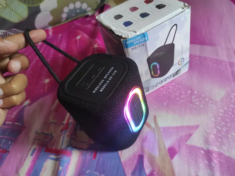 Speaker bluetooth Portable P7 SH318 LED RGB