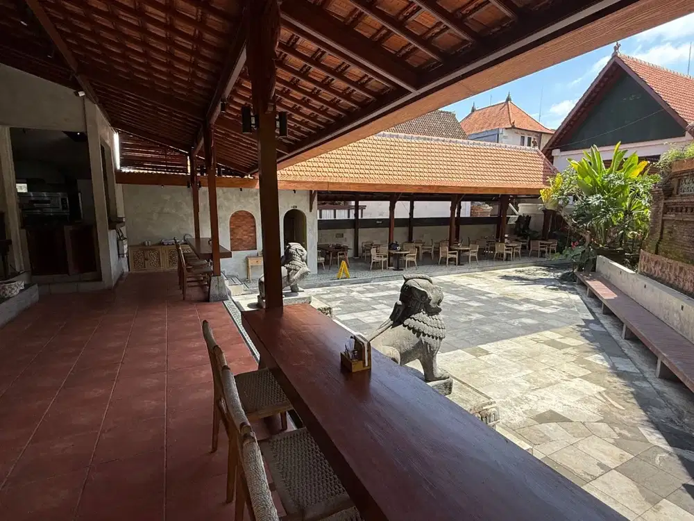 Tanah & Bangunan Komersial SHM di Jantung Ubud - Akses Utama - Prime