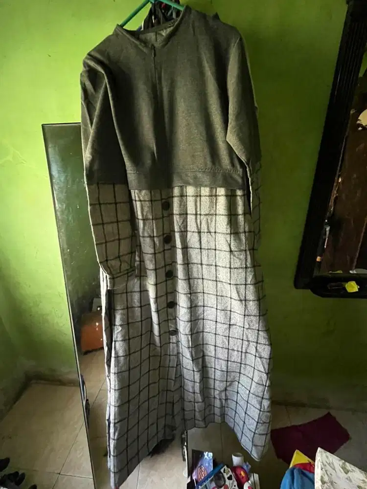 Gamis Abu Motif Kotak – Casual Daily Wear