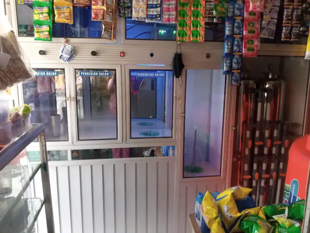 Swperangkat usaha depot air isi ulang, kondisi 90% bagus.