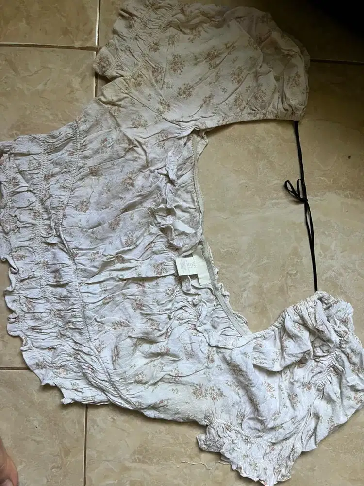 H&M Smocked Floral Puff Top – Original