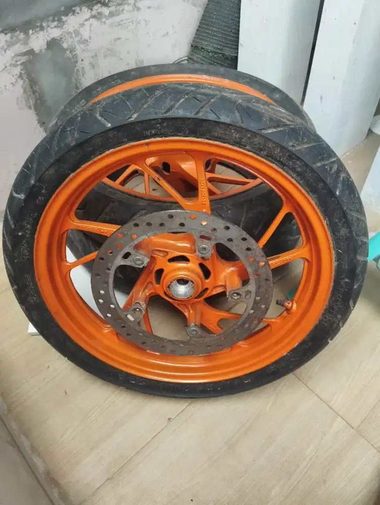 Velg CB150R masih bagus.