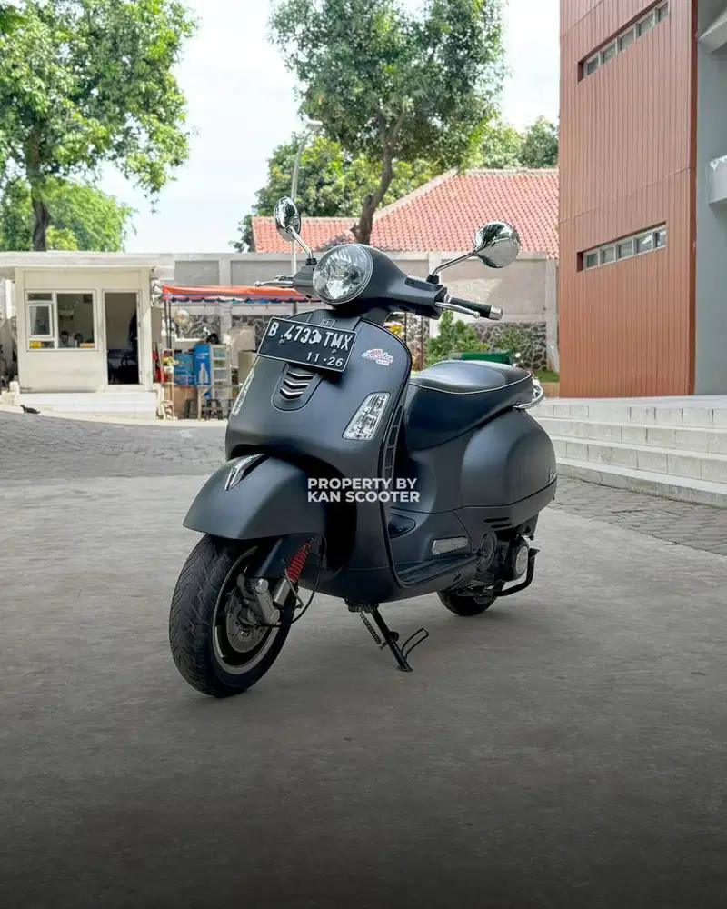 JUAL MURAH VESPA GTS 150 3V 2016 MULUS