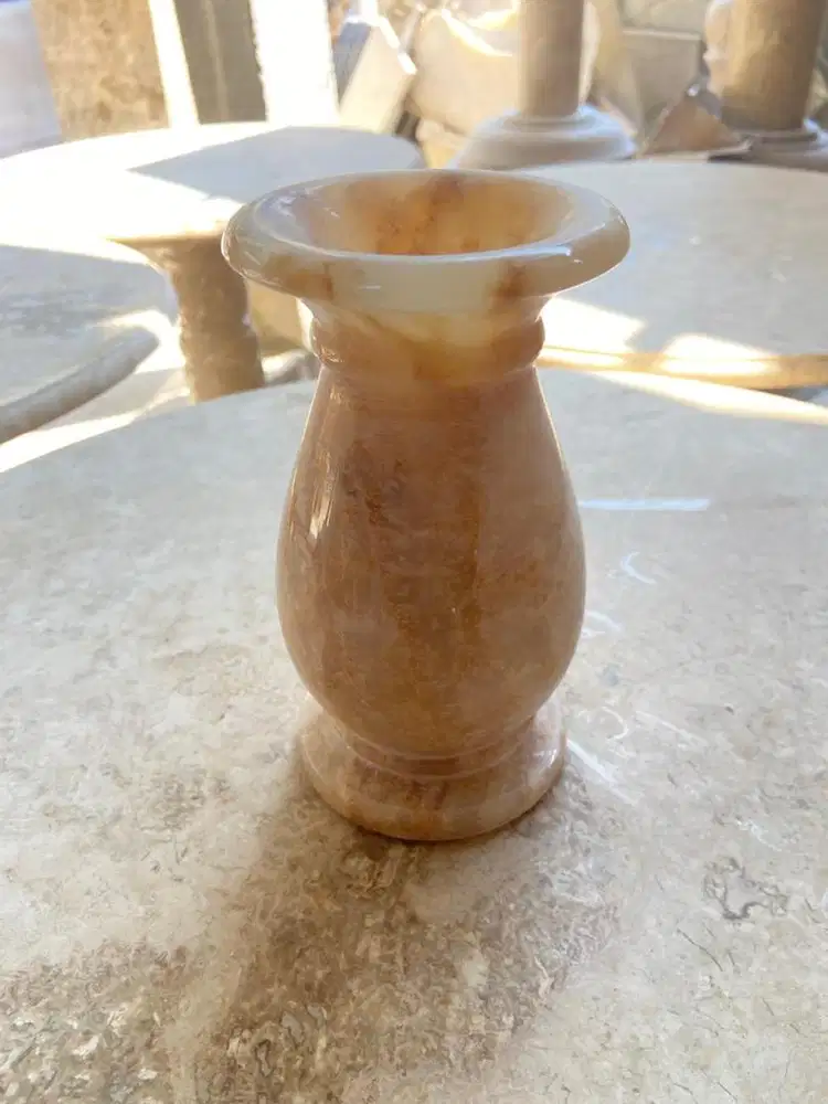 Vas air batu onix motif finishing kilap