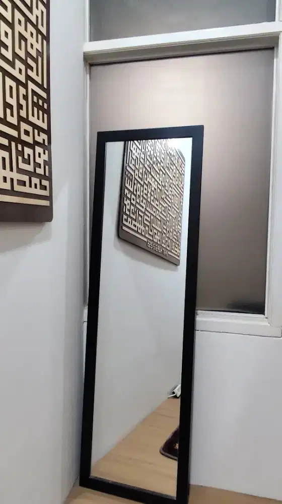 standing miror black