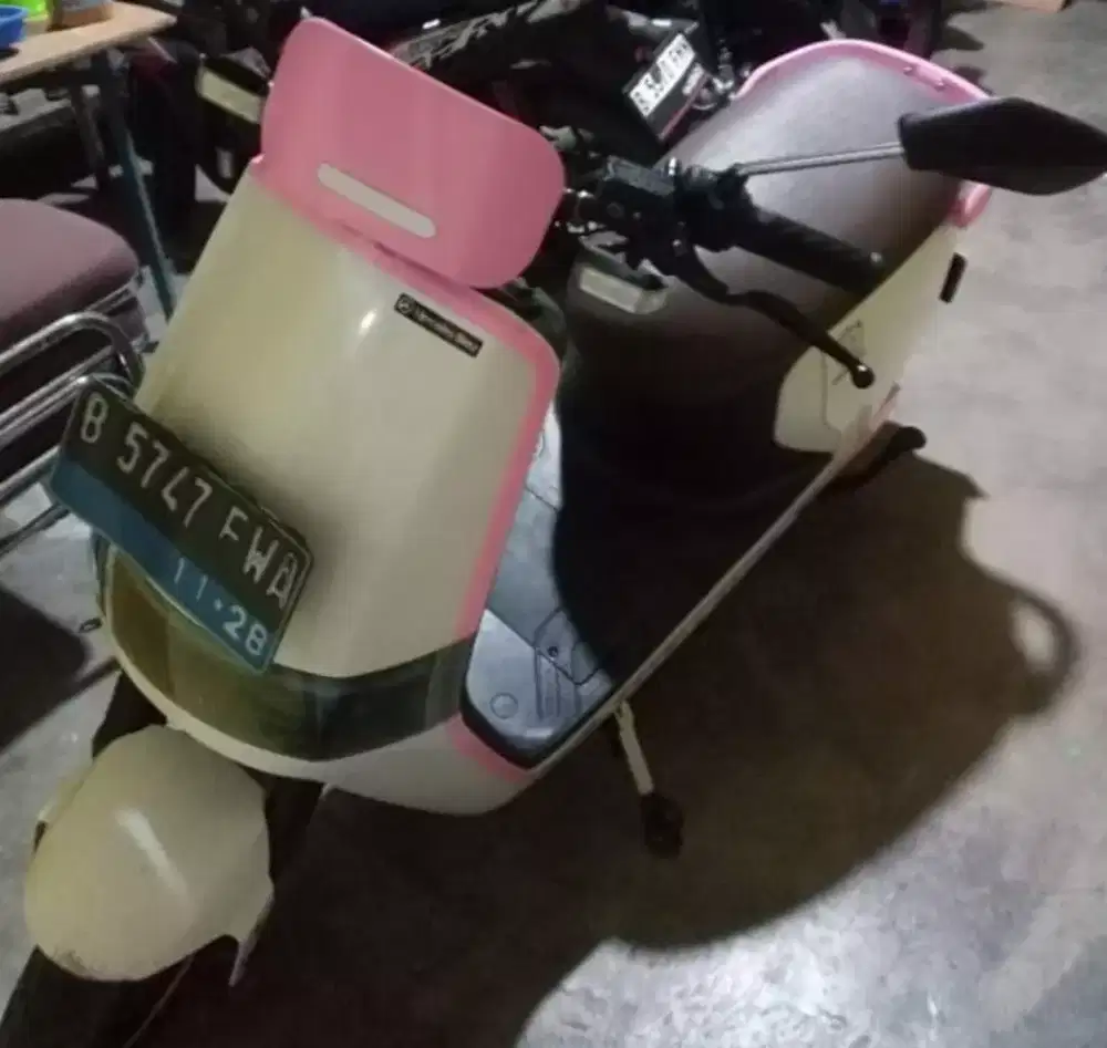 Motor listrik Viar V1 thn 2023