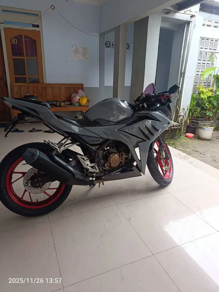 honda CBR 150 th 2016 ss komplit