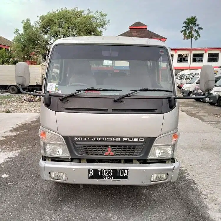 MITSUBISHI CANTER FE 71 4X2 MICROBUS 2011