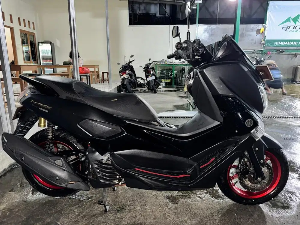 Nmax non ABS 2018 Warna Hitam