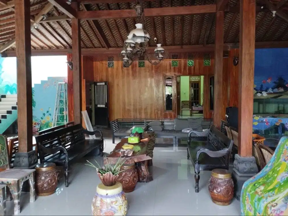 Rumah Premium Semi Villa Joglo Pojokan Strategis, Elegan, & Serbagun