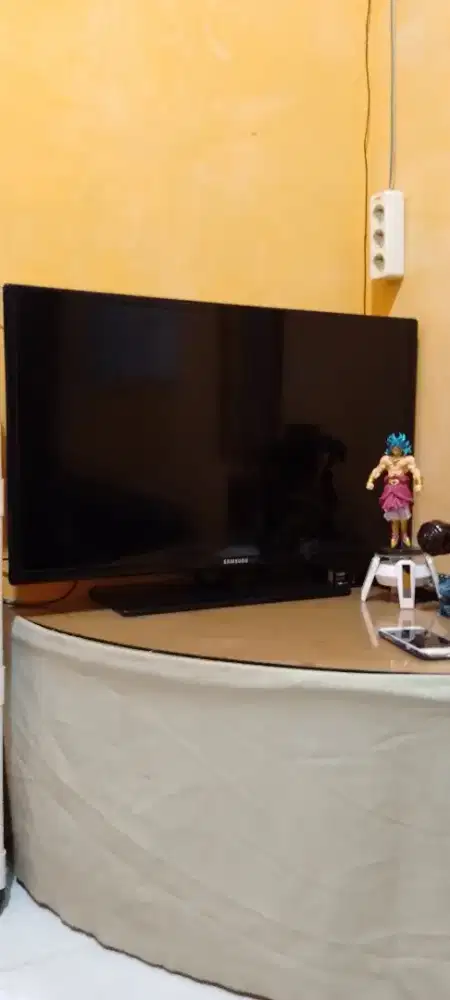 Tv Samsung 32inch + settop box