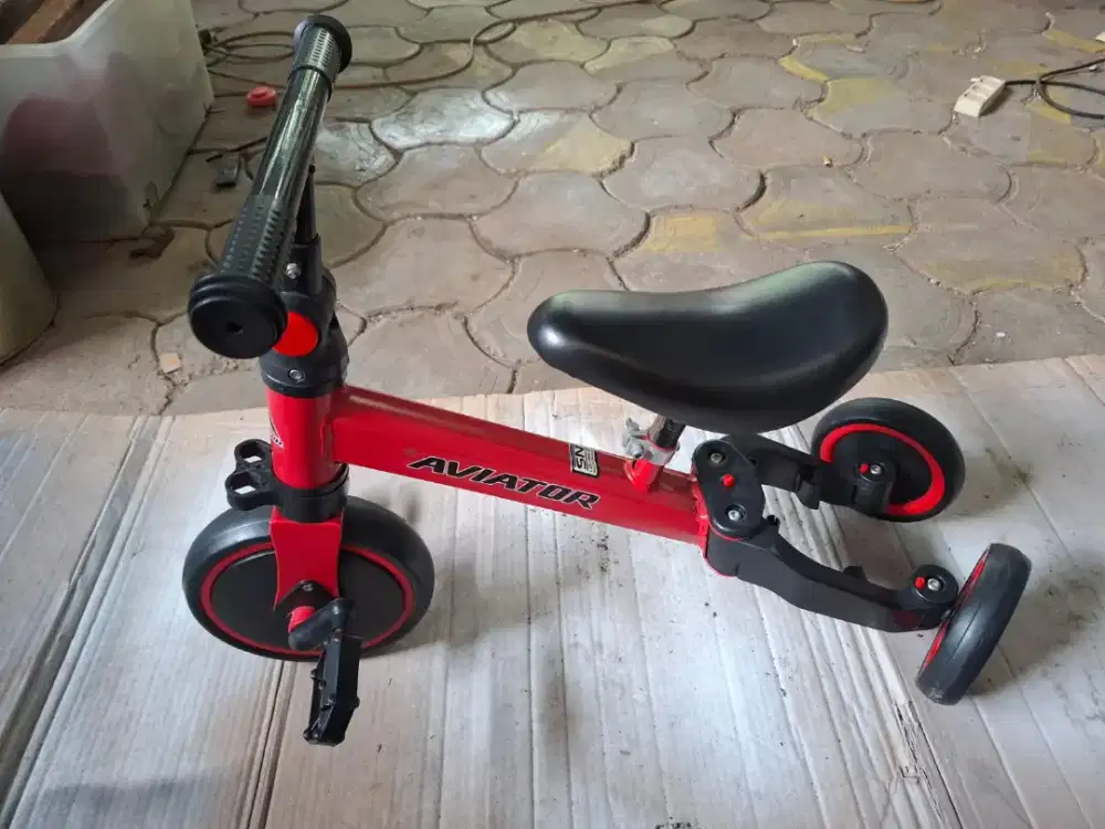 SEPEDA KESEIMBANGAN ANAK MERK AVIATOR AT-7905