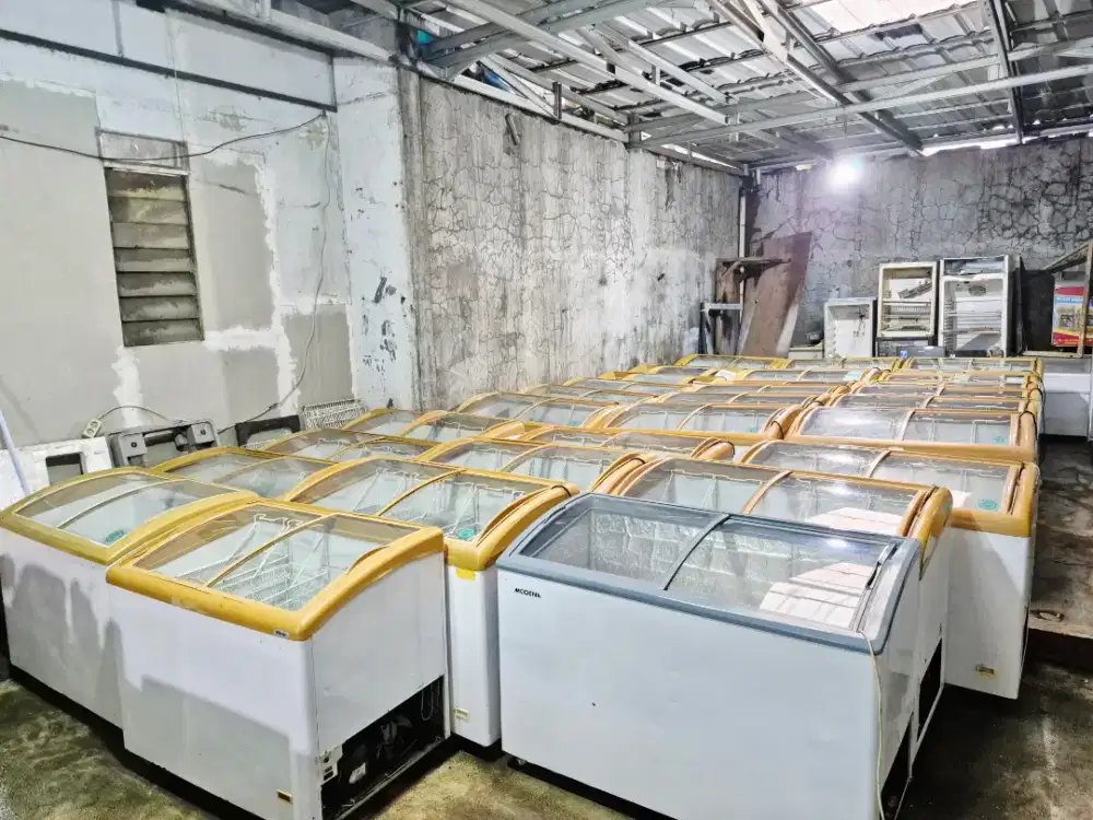 READY BANYAK FREEZER 330L BANDUNG