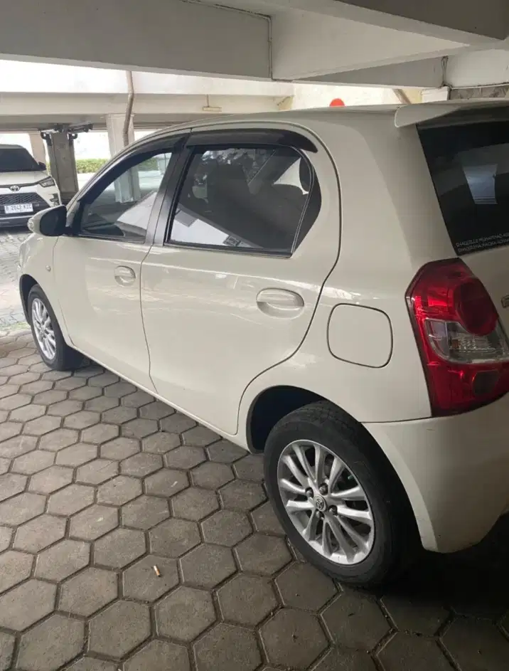 Toyota Etios Valco 2015 Bensin