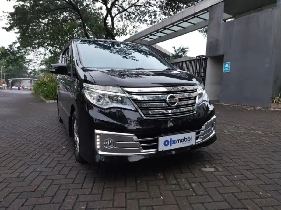 LOW DP Nissan Serena 2.0 HWS Autech Panaromic Bensin-AT 2016 EYX