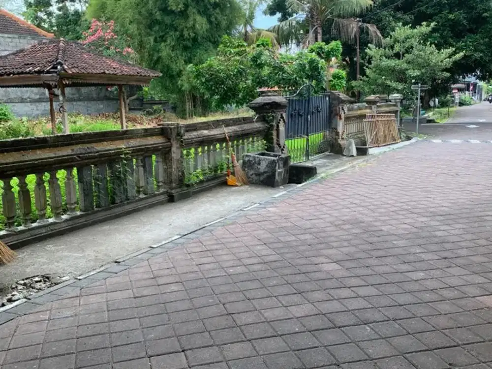 Dijual Tanah Hook Di Perumahan Kuta Permai Jalan Bay Pas Ngurah Rai Kuta Bali. Dekat Bandara, Dekat Galeria Mall.