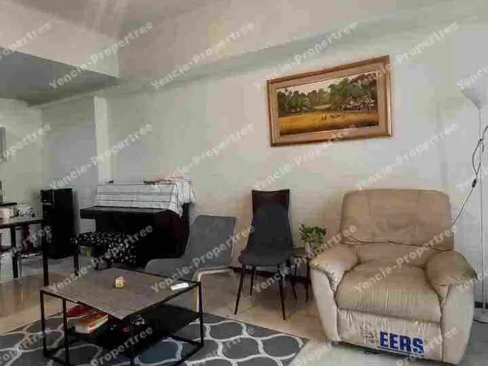 Disewakan semi furnish tipe 3br apartment royal mediterania garden residence