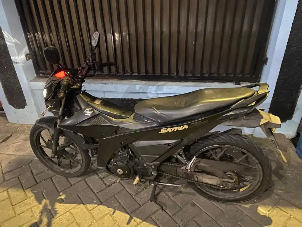 Jual Motor Suzuki Satria F 150 Injeksi Series Black Predator (FUFI)