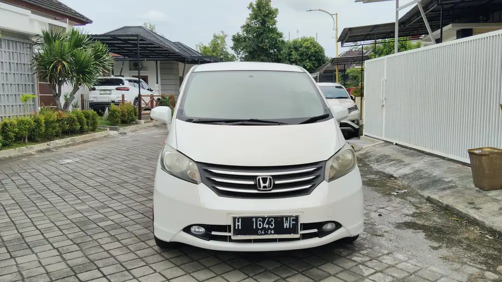 Honda Freed 2010 Bensin