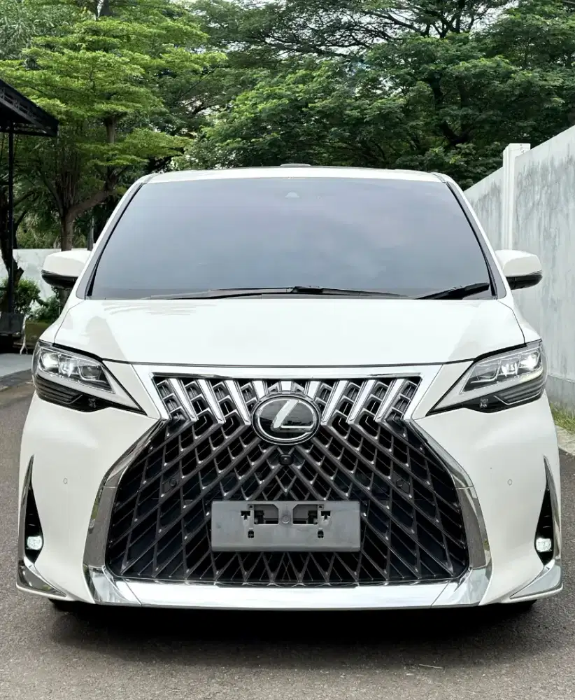 MURAH CASH. LEXUS LM350 2021 LM 350 7 SEATER 2020 Alphard