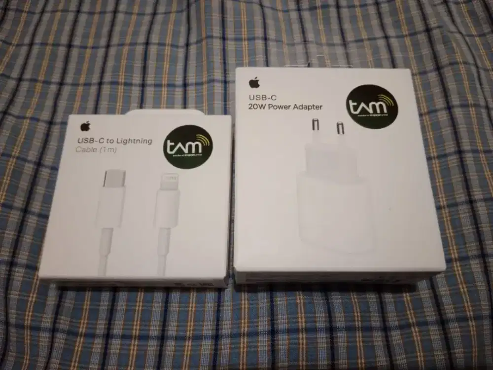 Adaptor Original Tam Iphone 20watt+Kabel Data Tipe C To Lighting(New)