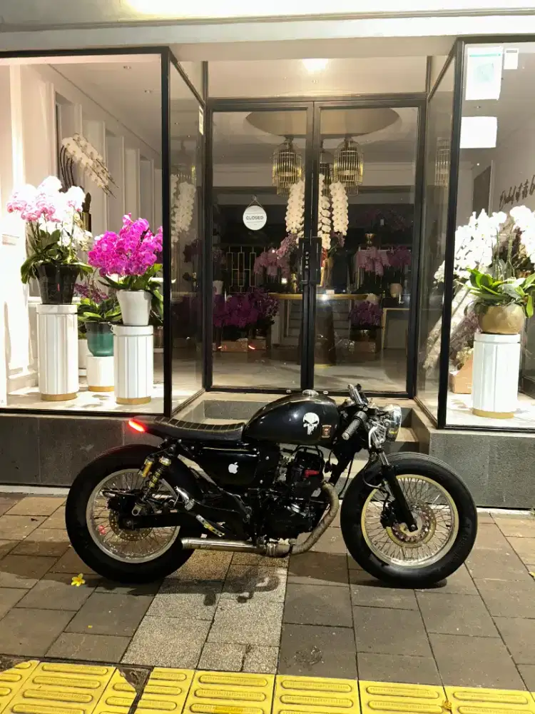 Motor costum caferacer