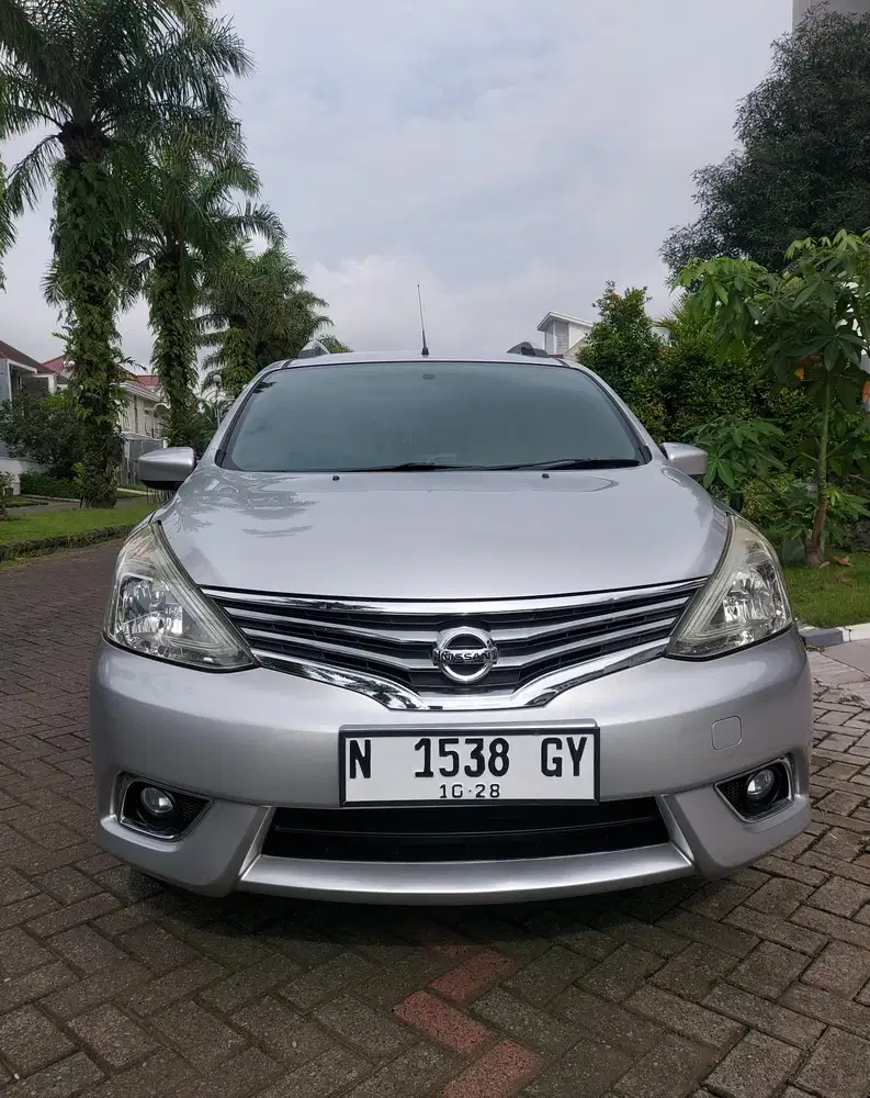 Nissan Grand livina XV matic 2014