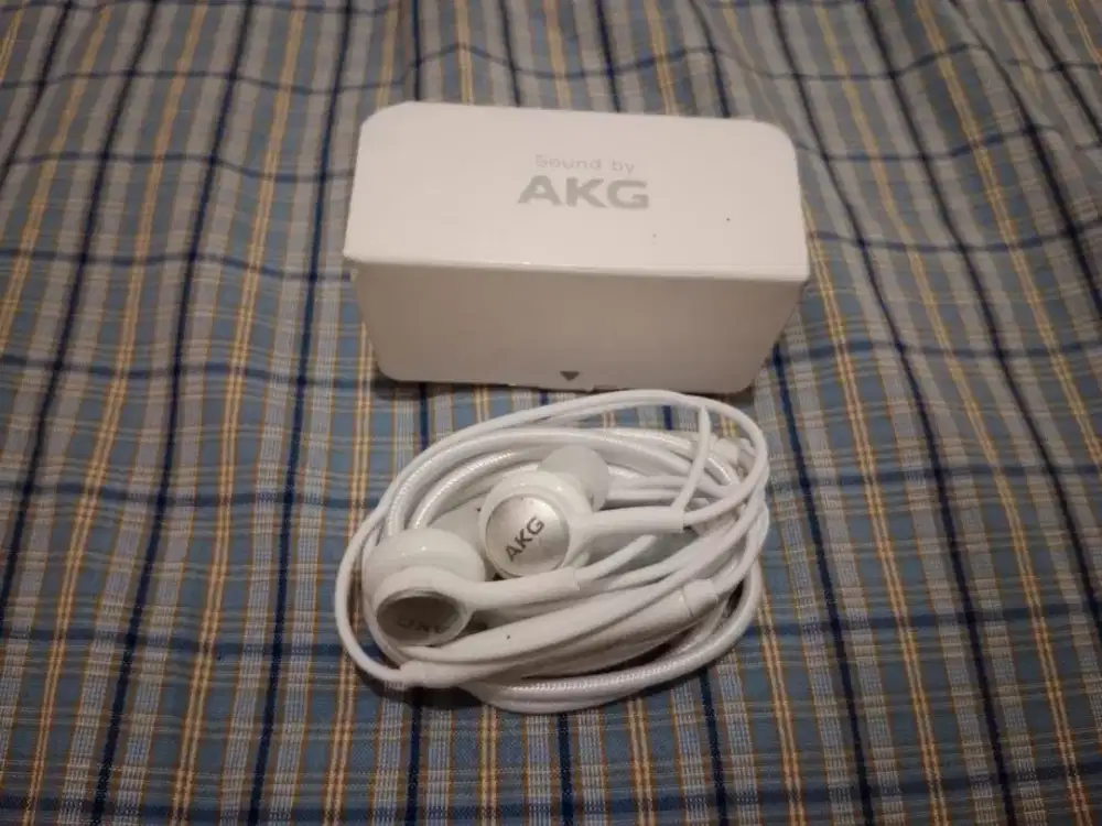 Headset AkG Original Samsung Note 20+, Tipe C