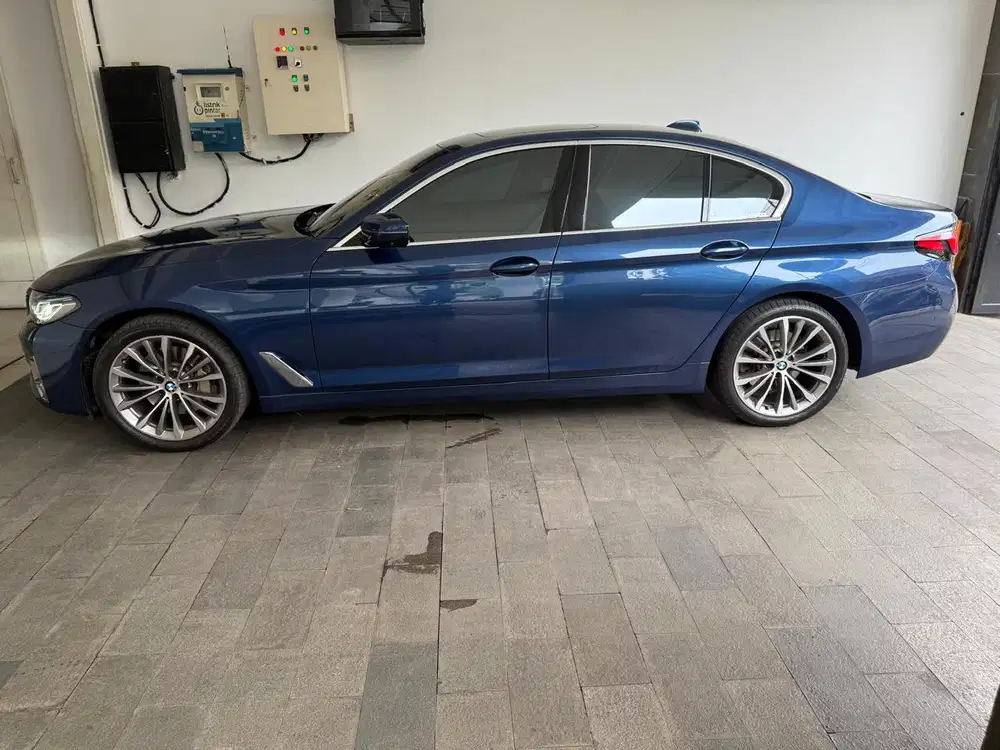 BMW 530i 2021 Bensin
