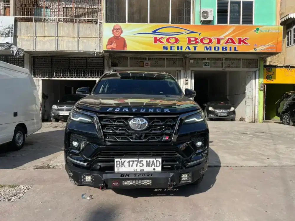 odo 37xxx, toyota fortuner 2.8 GR sport 2023