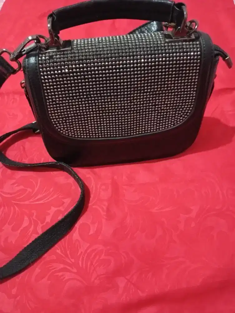 Tas selempang import wanita