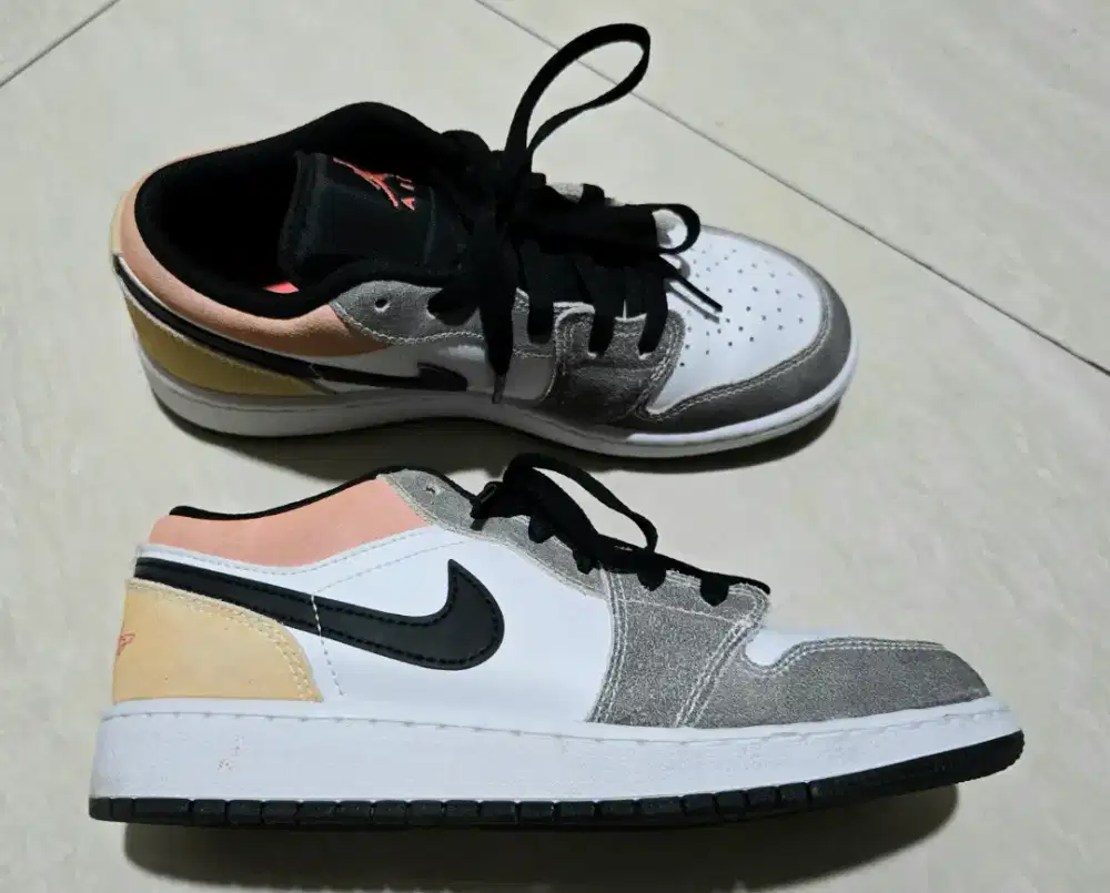 Sepatu Jordan 1 low flight club like new