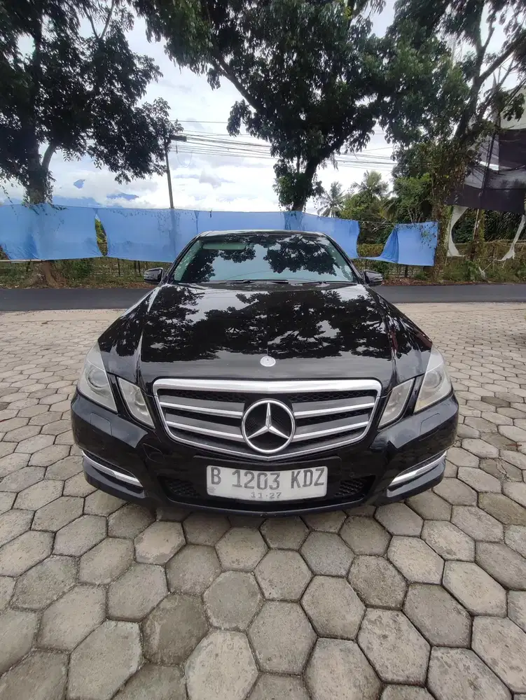 Mercedes-Benz E300 2012 Bensin